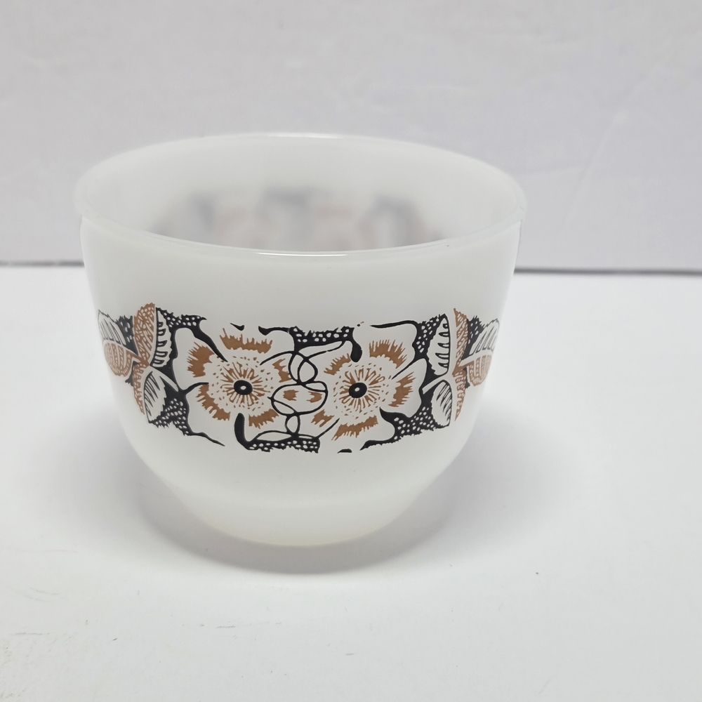 Federal Glass Milk Glass Poppy Pattern Custard Cup‎ 3" diameter Vintage
